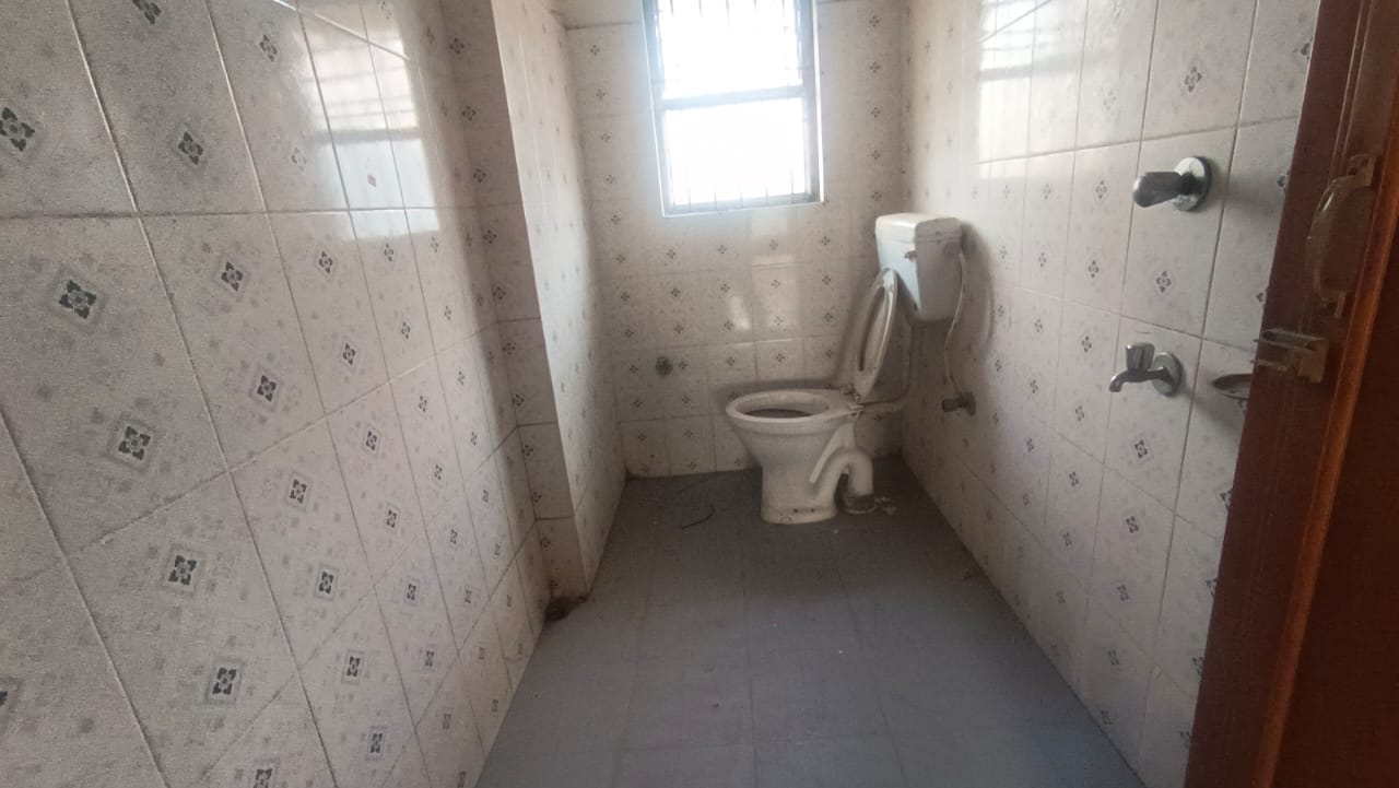 Unfurnished 3bhk in Odalbakra, Kahilipara, Guwahati, Assam, India for Rent